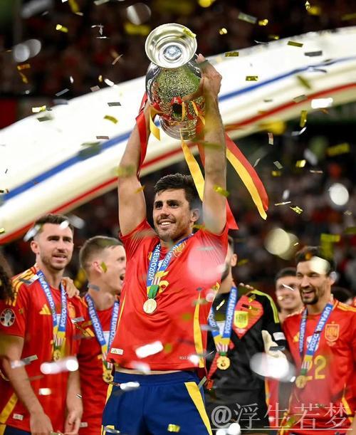 西班牙队末节翻盘问鼎男子水球冠军 西班牙队末节翻盘问鼎男子水球冠军